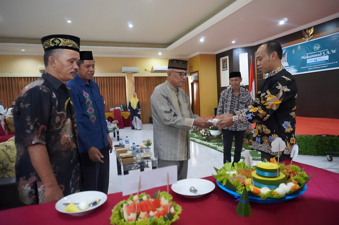 BDK Manado Gelar Perayaan Maulid Nabi Muhammad SAW: Refleksi Diri dan Pererat Silaturahmi